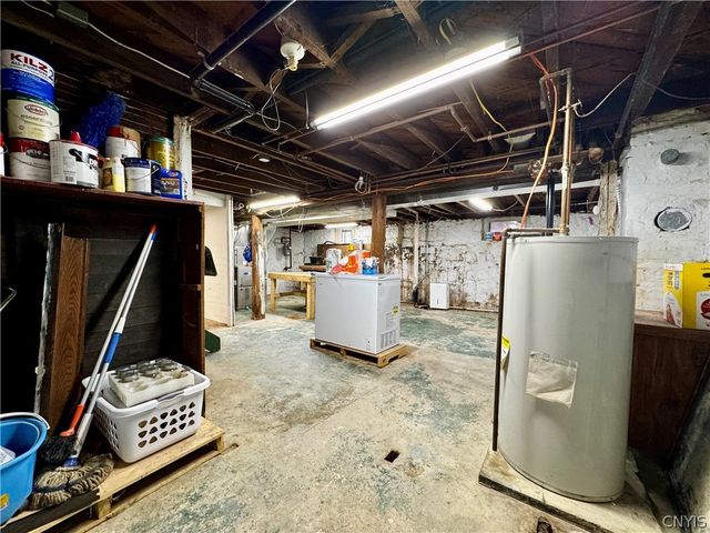 130 Woodlawn Avenue, Auburn, NY 13021