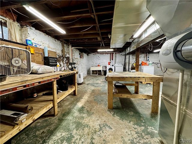 130 Woodlawn Avenue, Auburn, NY 13021