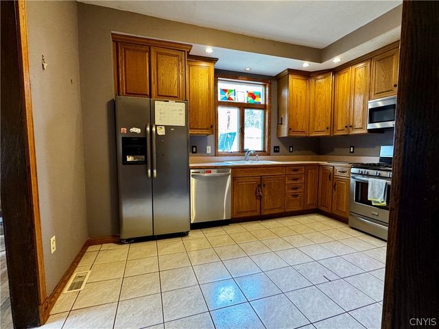 130 Woodlawn Avenue, Auburn, NY 13021