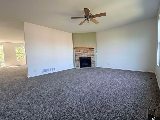 7503 N 107th Avenue, Omaha, NE 68122