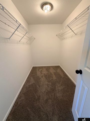 7503 N 107th Avenue, Omaha, NE 68122