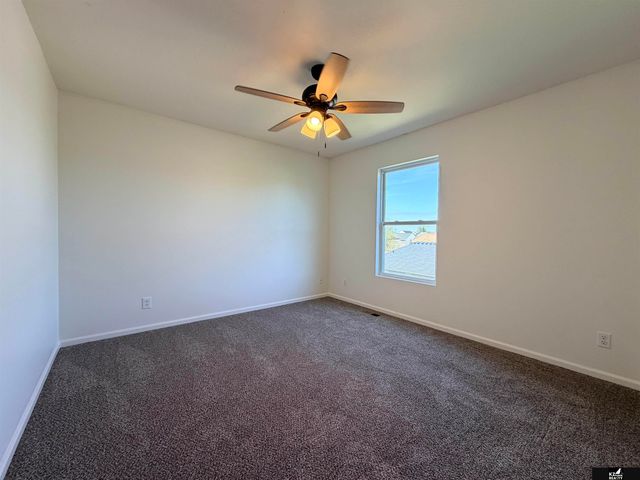 7503 N 107th Avenue, Omaha, NE 68122