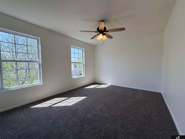 7503 N 107th Avenue, Omaha, NE 68122
