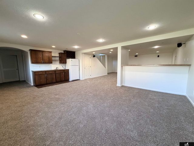 7503 N 107th Avenue, Omaha, NE 68122