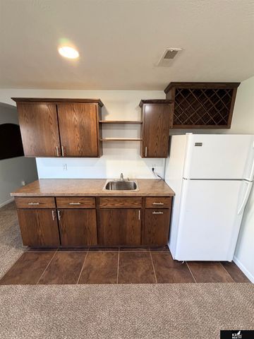 7503 N 107th Avenue, Omaha, NE 68122