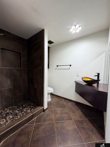 7503 N 107th Avenue, Omaha, NE 68122
