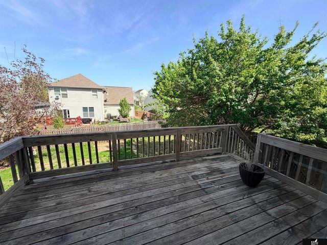 7503 N 107th Avenue, Omaha, NE 68122