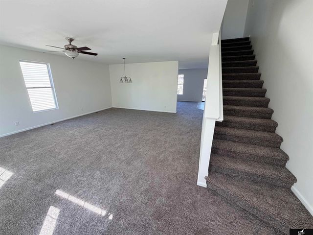 7503 N 107th Avenue, Omaha, NE 68122