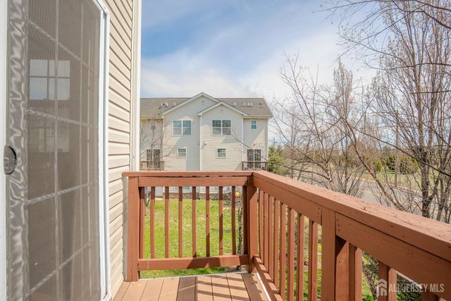 10 Alerica Lane, Franklin, NJ 08873