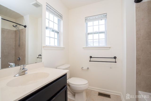 10 Alerica Lane, Franklin, NJ 08873