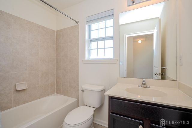 10 Alerica Lane, Franklin, NJ 08873