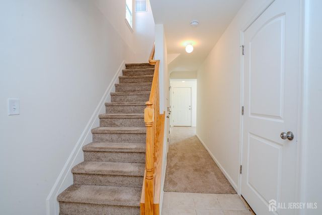 10 Alerica Lane, Franklin, NJ 08873