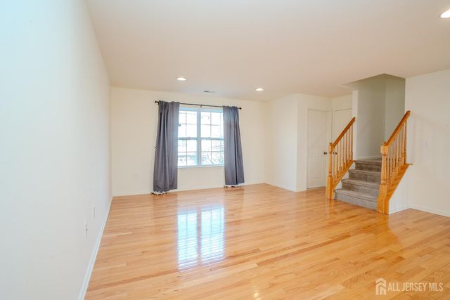 10 Alerica Lane, Franklin, NJ 08873