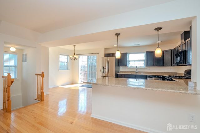 10 Alerica Lane, Franklin, NJ 08873