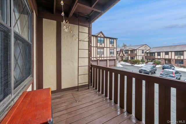 570 Sierra Vista Lane 570, Valley Cottage, NY 10989