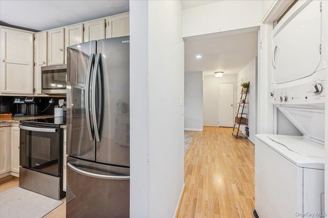 570 Sierra Vista Lane 570, Valley Cottage, NY 10989