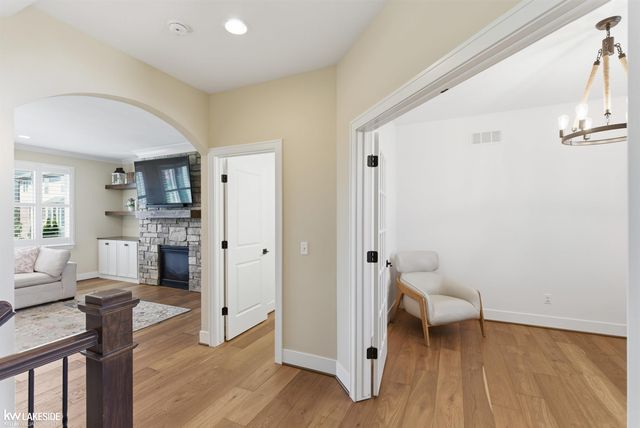 17206 Crittenden Drive, Macomb, MI 48044