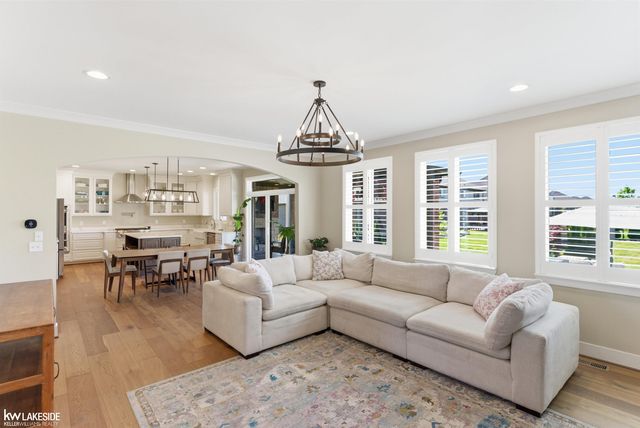 17206 Crittenden Drive, Macomb, MI 48044