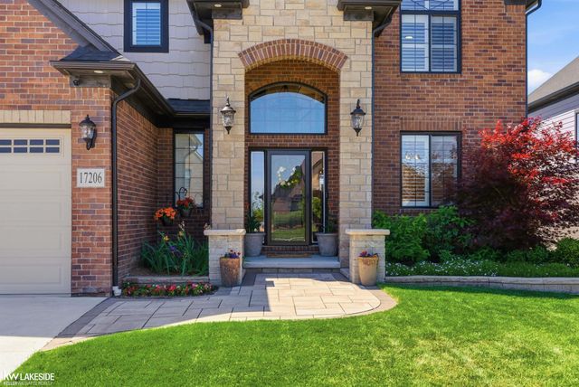 17206 Crittenden Drive, Macomb, MI 48044