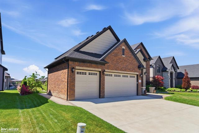 17206 Crittenden Drive, Macomb, MI 48044