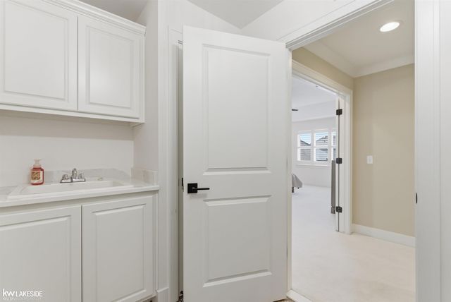17206 Crittenden Drive, Macomb, MI 48044