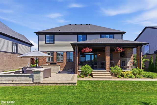 17206 Crittenden Drive, Macomb, MI 48044