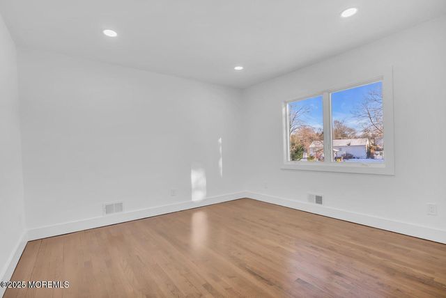 1 Robin Drive, Oakhurst, NJ 07755