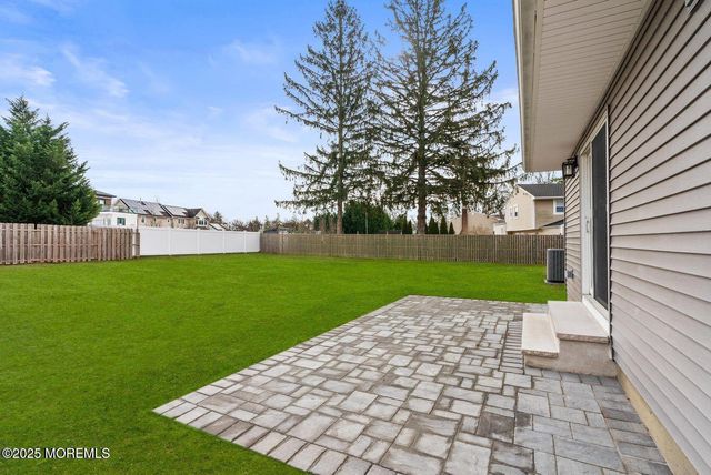 1 Robin Drive, Oakhurst, NJ 07755