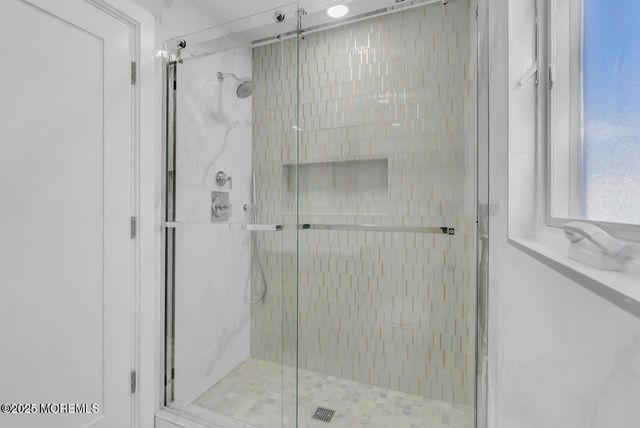 1 Robin Drive, Oakhurst, NJ 07755