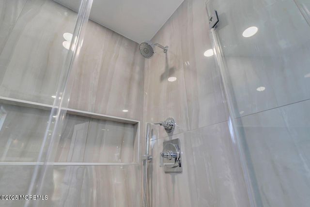 1 Robin Drive, Oakhurst, NJ 07755