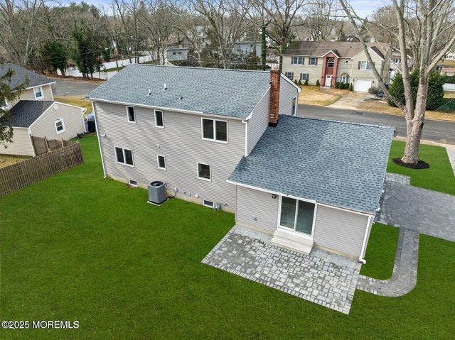 1 Robin Drive, Oakhurst, NJ 07755