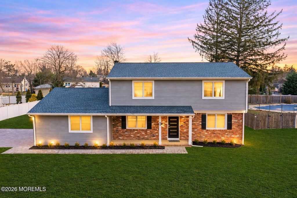 1 Robin Drive, Oakhurst, NJ 07755