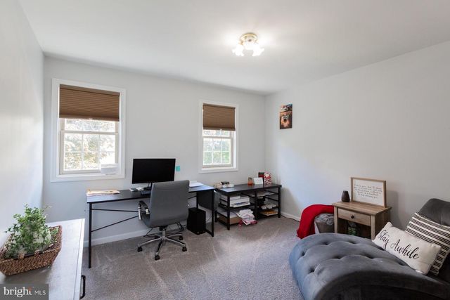 26 APRICOT AVE, Leola, PA 17540
