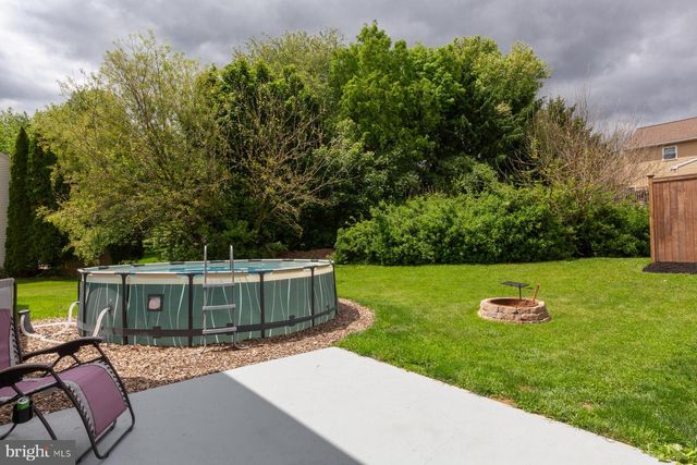26 APRICOT AVE, Leola, PA 17540