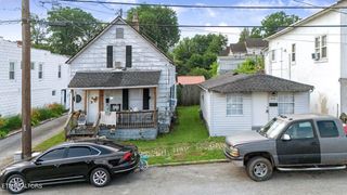 212 Clinton St, Harriman, TN 37748