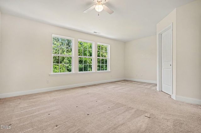 270 E Porthaven Way, Clayton, NC 27527