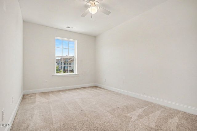 270 E Porthaven Way, Clayton, NC 27527