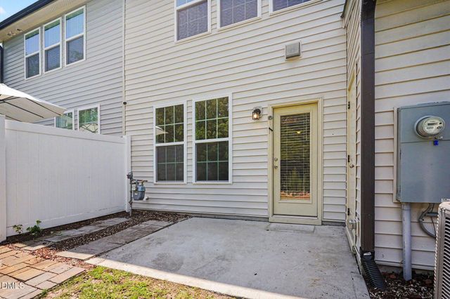 270 E Porthaven Way, Clayton, NC 27527