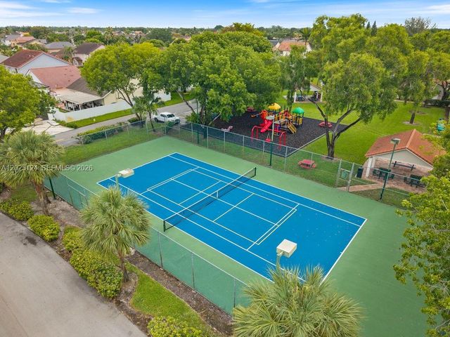 19080 NW 77th Ct, Hialeah, FL 33015