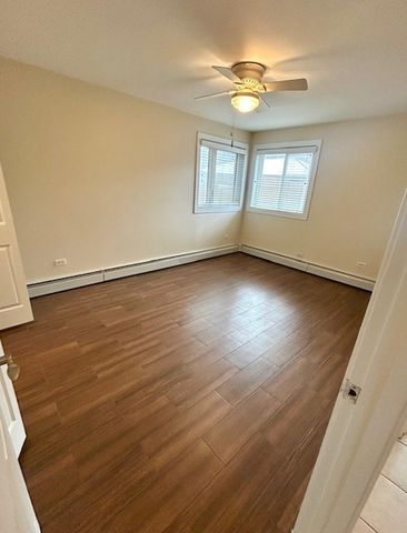 317 Wisconsin Avenue 1C, Oak Park, IL 60302