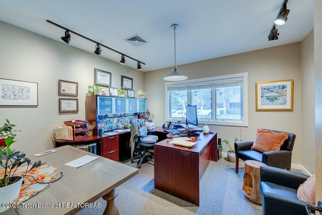 175 S KING Street, Jackson, WY 83001 photo 17