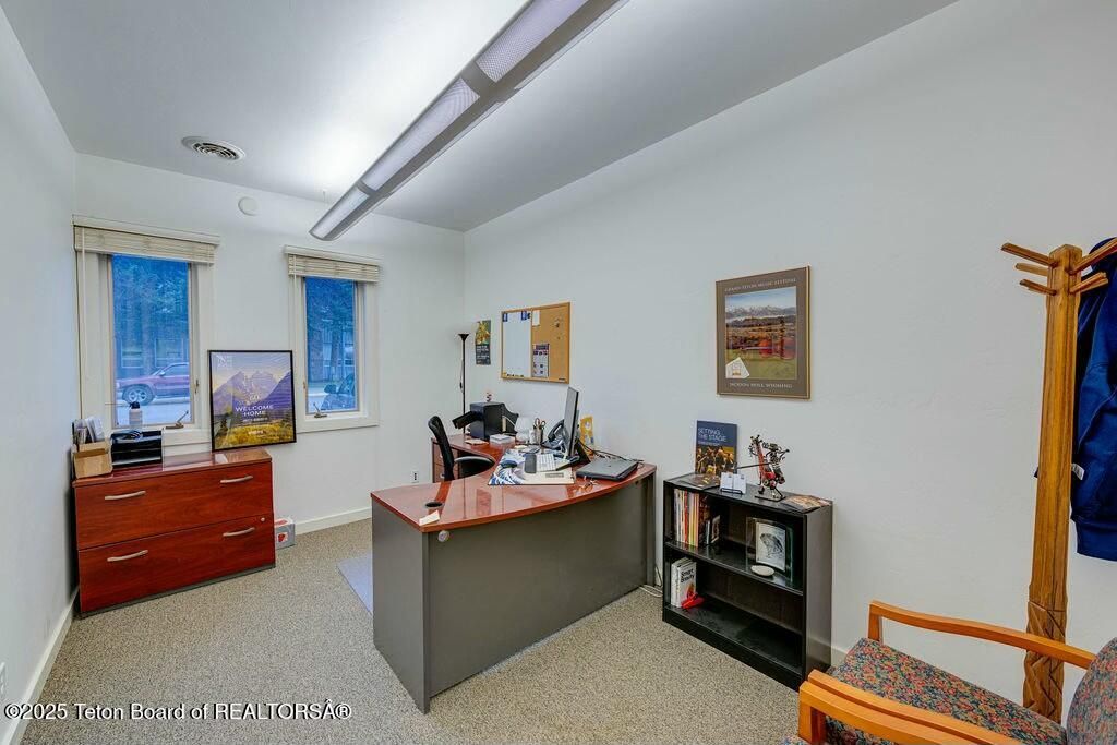 175 S KING Street, Jackson, WY 83001 photo 22