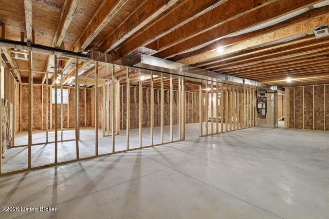 2114 Sportsman Lake Rd, Elizabethtown, KY 42701