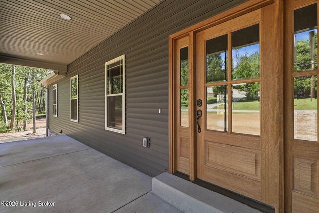 2114 Sportsman Lake Rd, Elizabethtown, KY 42701