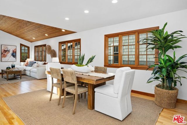 2200 N Poinsettia Avenue, Manhattan Beach, CA 90266