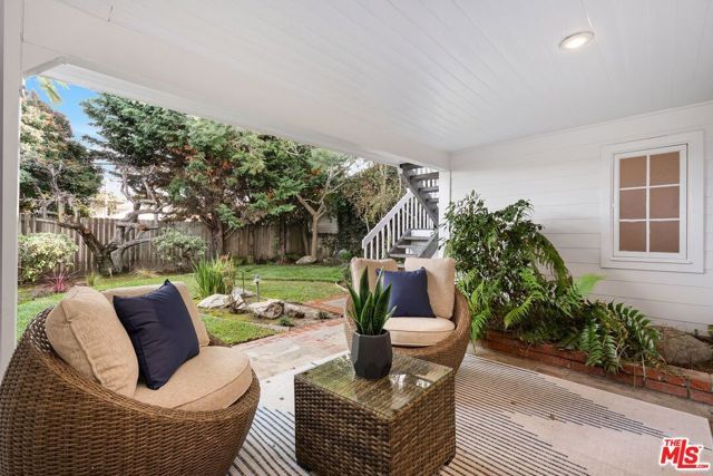 2200 N Poinsettia Avenue, Manhattan Beach, CA 90266