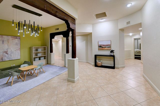 6261 E Calle De Mirar, Tucson, AZ 85750