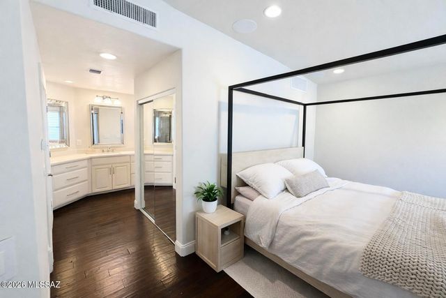 6261 E Calle De Mirar, Tucson, AZ 85750