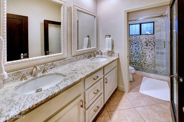 6261 E Calle De Mirar, Tucson, AZ 85750