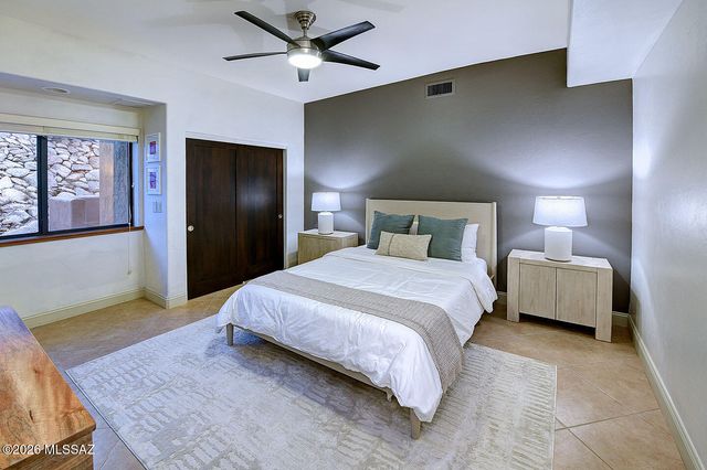 6261 E Calle De Mirar, Tucson, AZ 85750